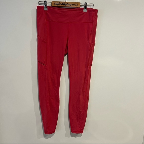 Lululemon Speed Up Tight *Full-On Luxtreme 28"
Fuchsia Pink - Picture 3 of 8